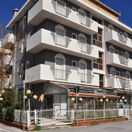Hotel Sabbia D'Oro Rimini Exterior foto